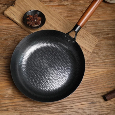 D'où vient la fonte ? Histoire, origine et bienfaits de ce matériau de cuisson intemporel