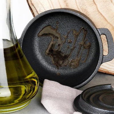 cocotte en fonte mini avec huile d olive