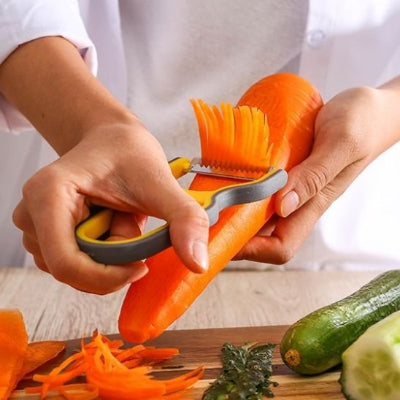 Eplucheur épluchage de carottes