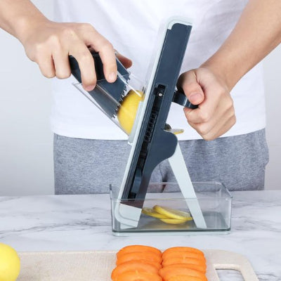 Mandoline cuisine découpe citrons en rondelles