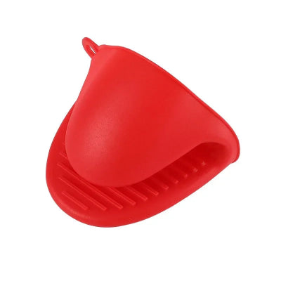 maniques-cuisine-rouge-protegez-vos-mains-en-cuisine