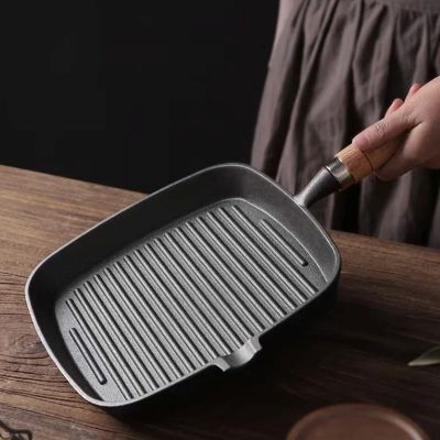 poele a griller en fonte presentation vue de face zoom